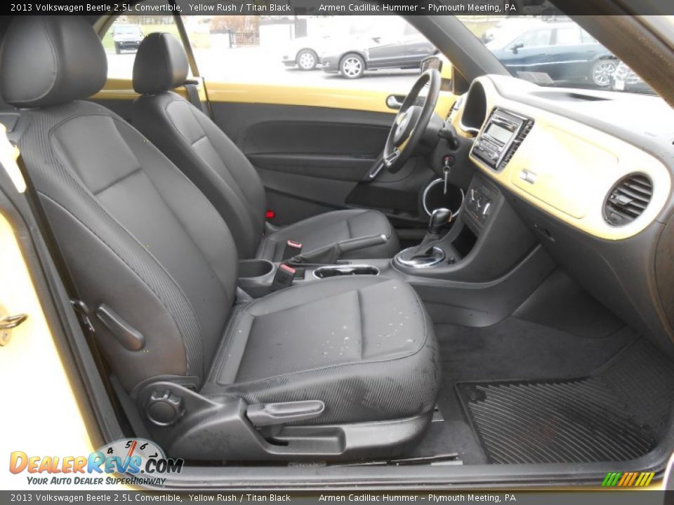 2013 Volkswagen Beetle 2.5L Convertible Yellow Rush / Titan Black Photo #13