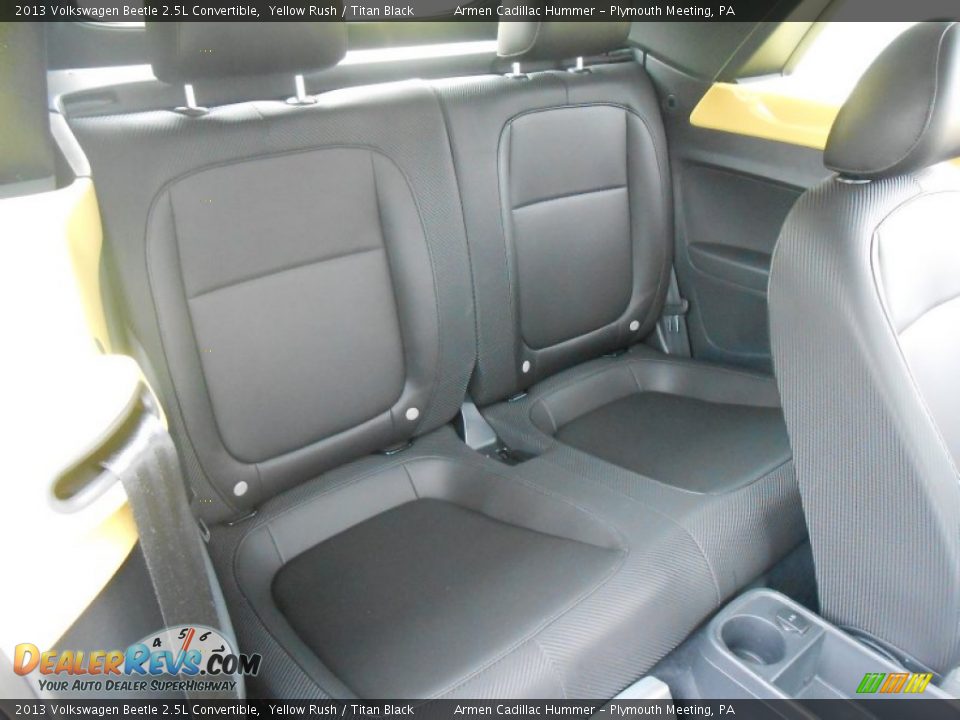 2013 Volkswagen Beetle 2.5L Convertible Yellow Rush / Titan Black Photo #15