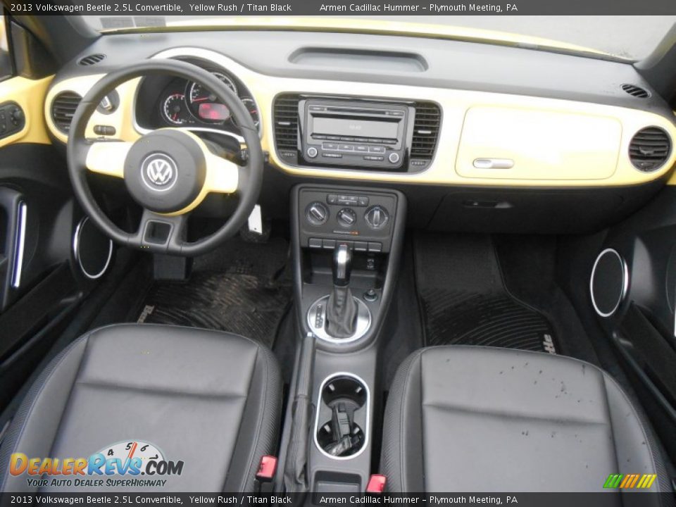 2013 Volkswagen Beetle 2.5L Convertible Yellow Rush / Titan Black Photo #29