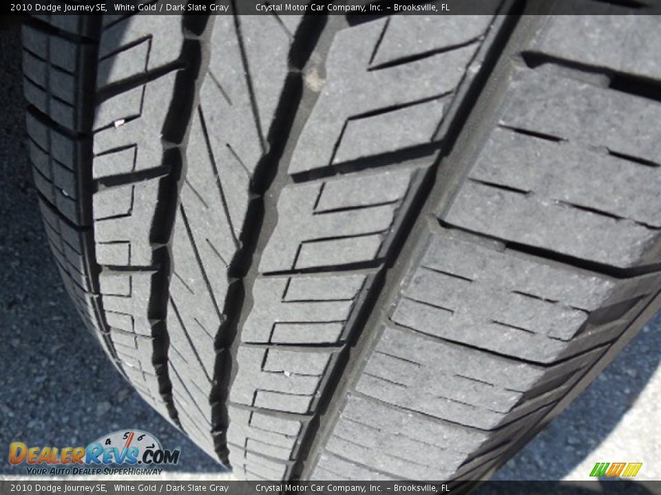2010 Dodge Journey SE White Gold / Dark Slate Gray Photo #16