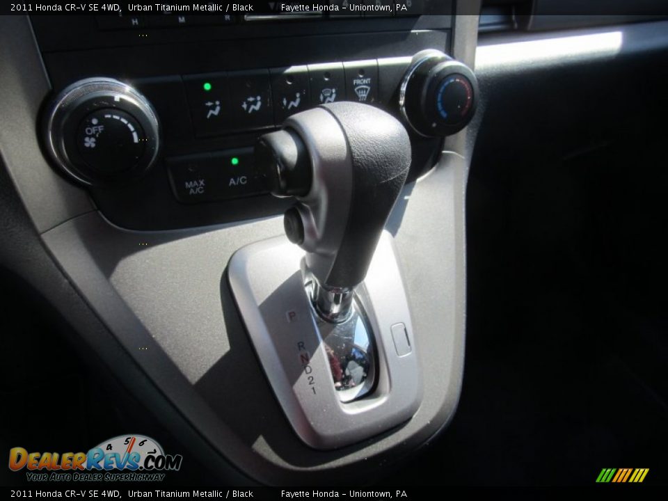 2011 Honda CR-V SE 4WD Urban Titanium Metallic / Black Photo #11