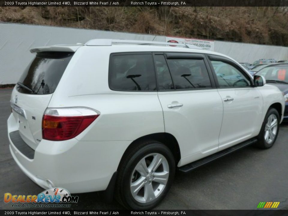 2009 Toyota Highlander Limited 4WD Blizzard White Pearl / Ash Photo #16