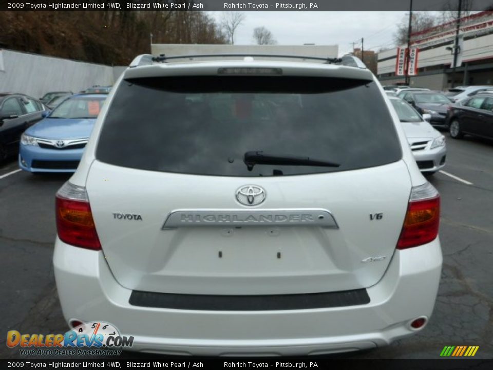 2009 Toyota Highlander Limited 4WD Blizzard White Pearl / Ash Photo #17