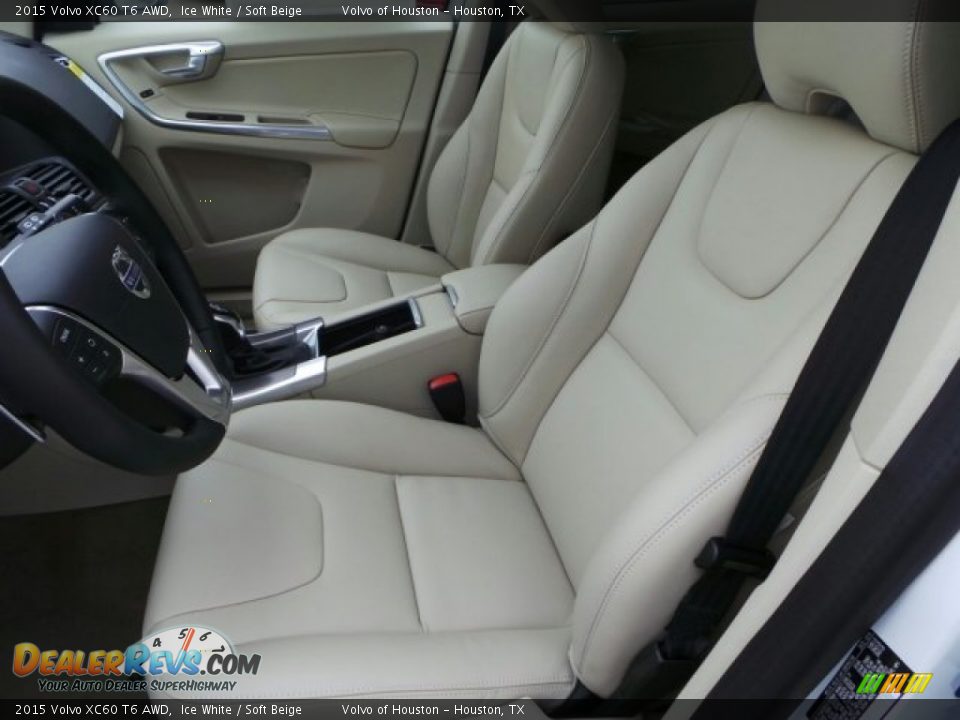 Front Seat of 2015 Volvo XC60 T6 AWD Photo #10