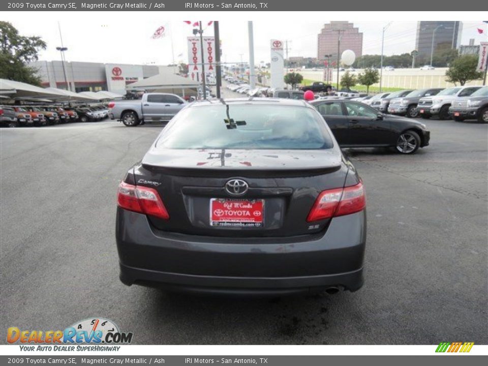 2009 Toyota Camry SE Magnetic Gray Metallic / Ash Photo #6