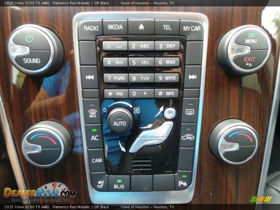 Controls of 2015 Volvo XC60 T6 AWD Photo #19