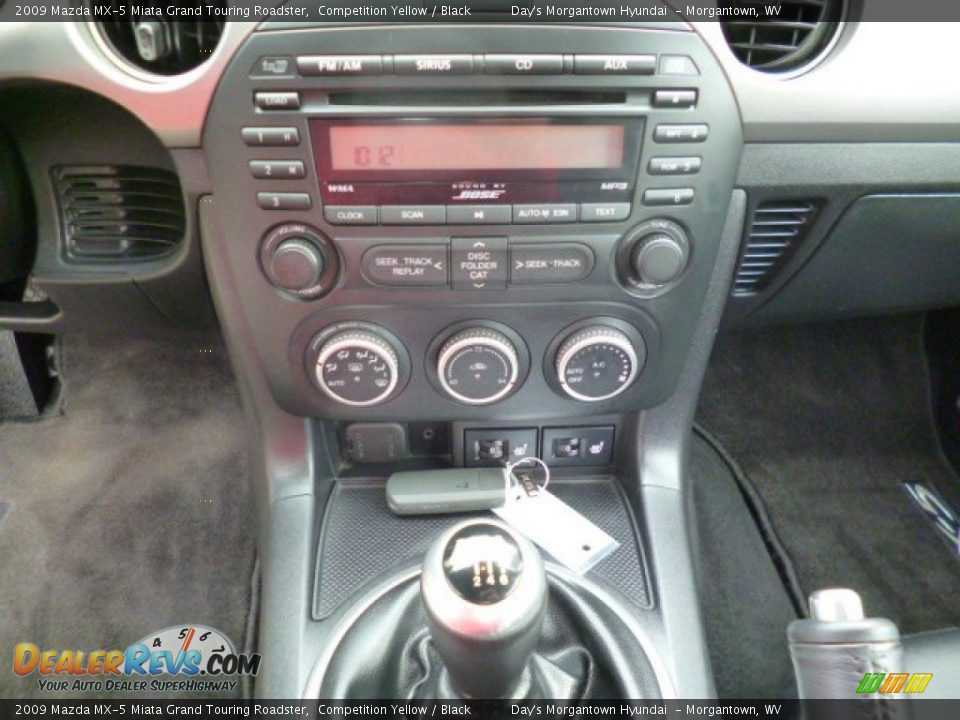 Controls of 2009 Mazda MX-5 Miata Grand Touring Roadster Photo #19