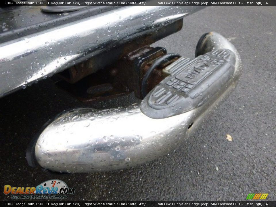 2004 Dodge Ram 1500 ST Regular Cab 4x4 Bright Silver Metallic / Dark Slate Gray Photo #18