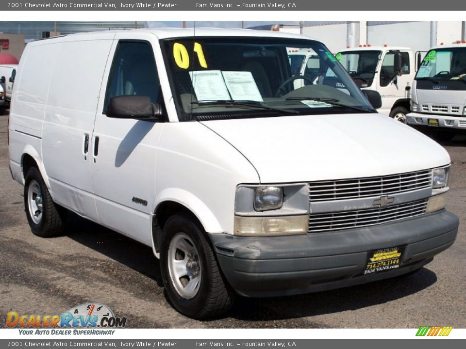 2001 Chevrolet Astro Commercial Van Ivory White / Pewter Photo #1