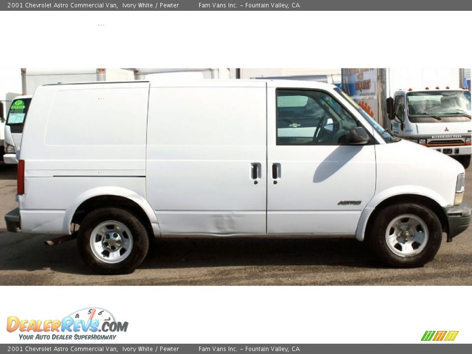 2001 Chevrolet Astro Commercial Van Ivory White / Pewter Photo #2