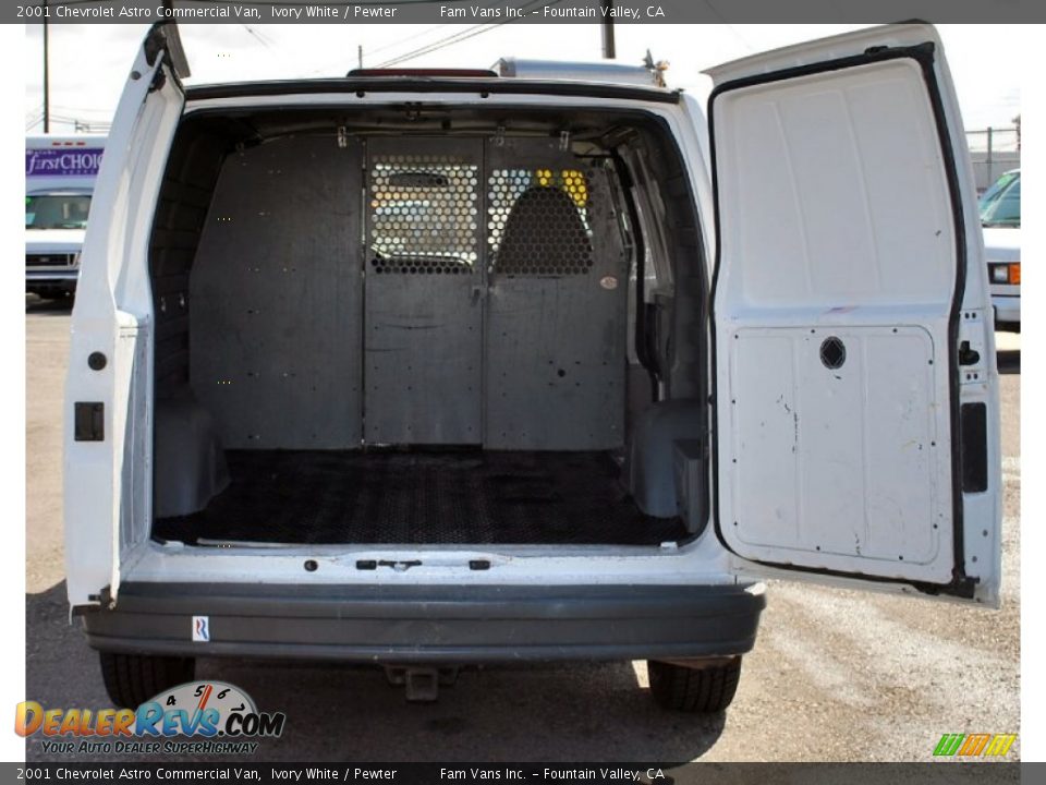 2001 Chevrolet Astro Commercial Van Ivory White / Pewter Photo #7