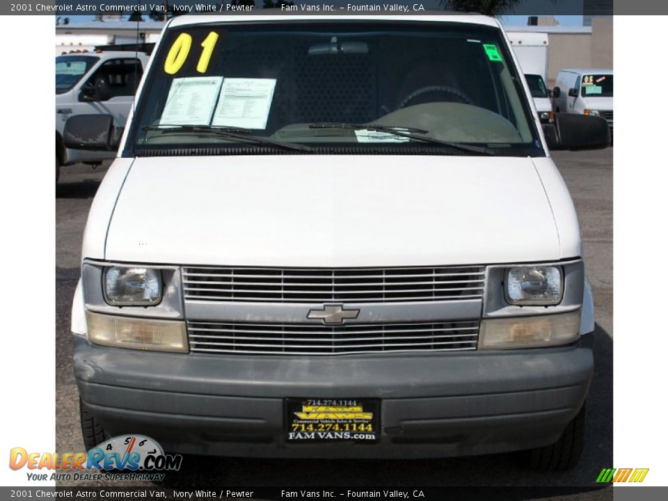 2001 Chevrolet Astro Commercial Van Ivory White / Pewter Photo #10