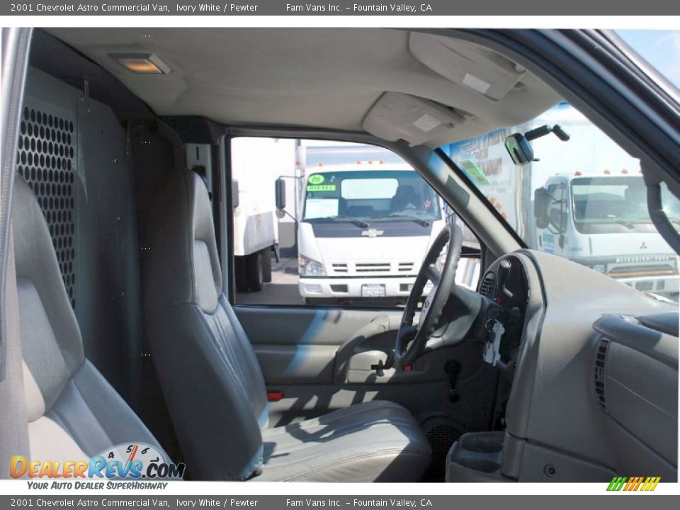 2001 Chevrolet Astro Commercial Van Ivory White / Pewter Photo #12