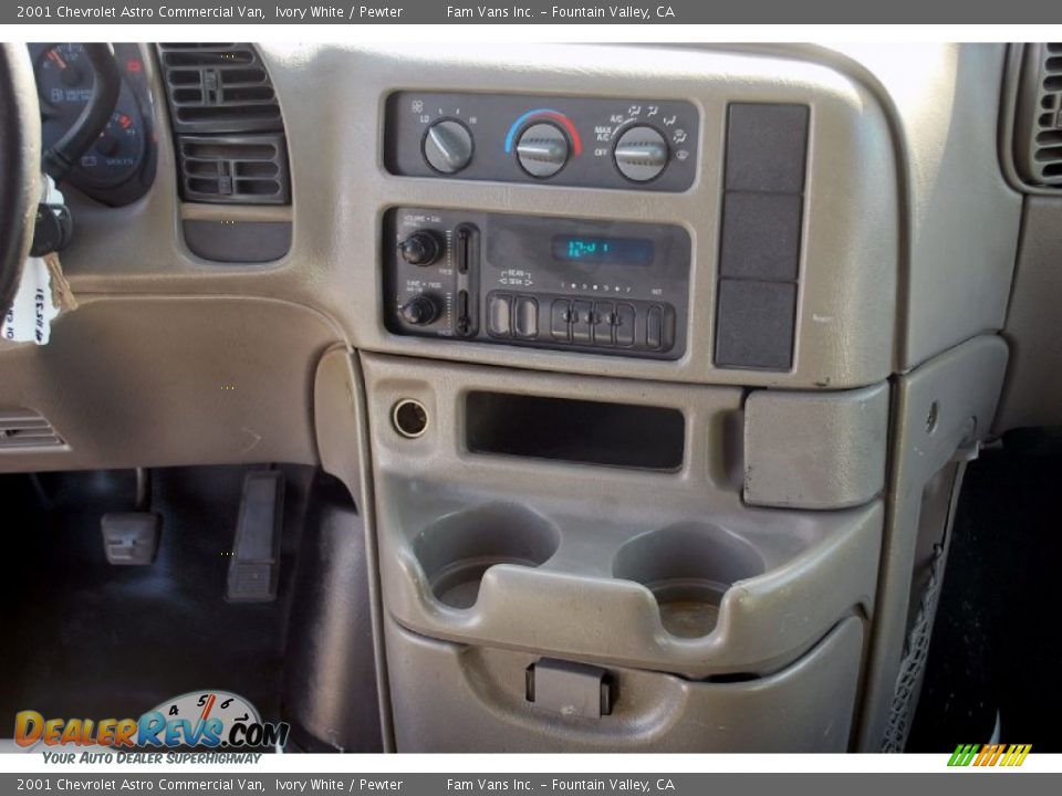2001 Chevrolet Astro Commercial Van Ivory White / Pewter Photo #19
