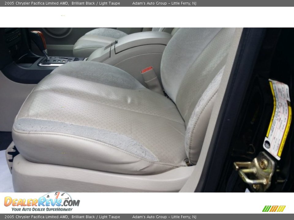 2005 Chrysler Pacifica Limited AWD Brilliant Black / Light Taupe Photo #9