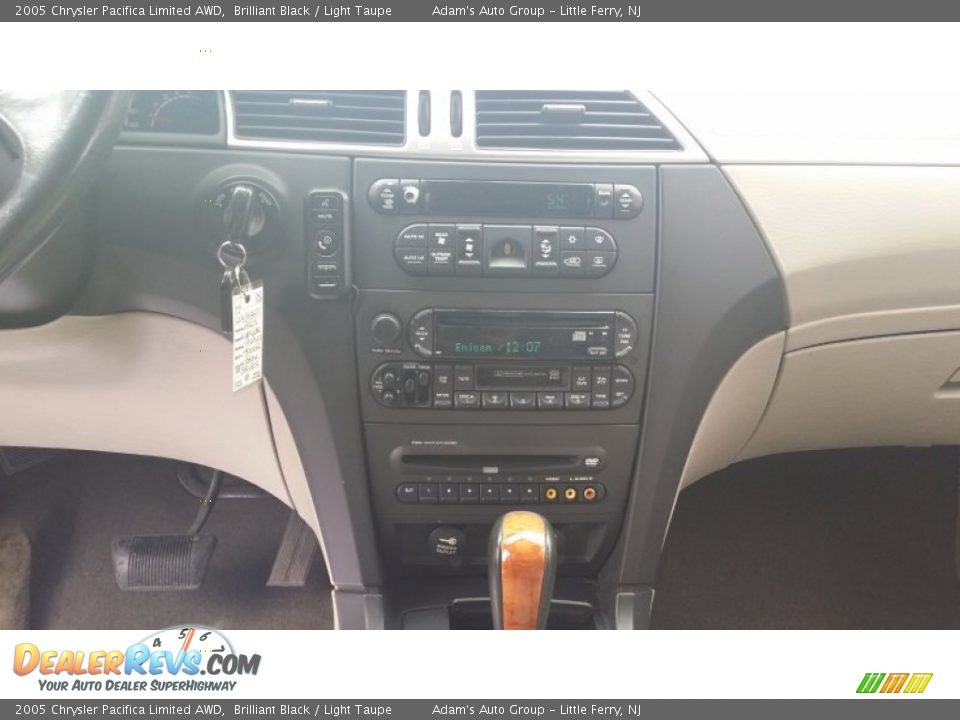 2005 Chrysler Pacifica Limited AWD Brilliant Black / Light Taupe Photo #14