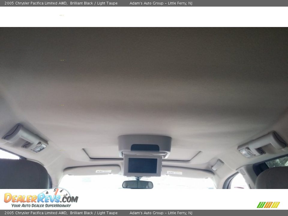 2005 Chrysler Pacifica Limited AWD Brilliant Black / Light Taupe Photo #27
