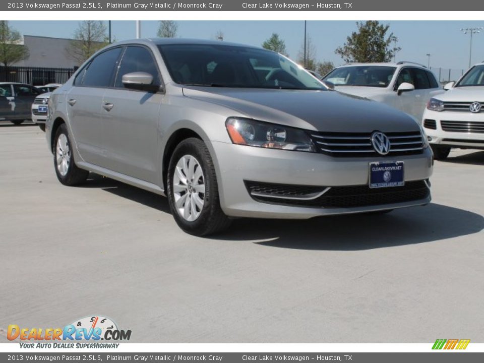2013 Volkswagen Passat 2.5L S Platinum Gray Metallic / Moonrock Gray Photo #1