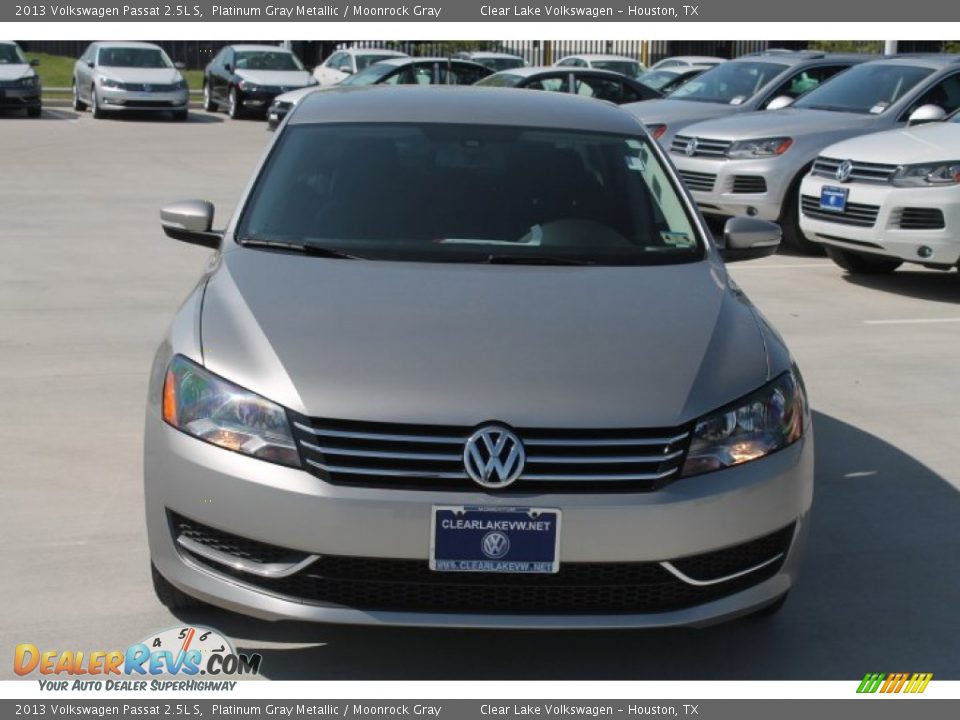 2013 Volkswagen Passat 2.5L S Platinum Gray Metallic / Moonrock Gray Photo #2