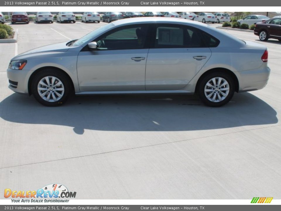 2013 Volkswagen Passat 2.5L S Platinum Gray Metallic / Moonrock Gray Photo #4