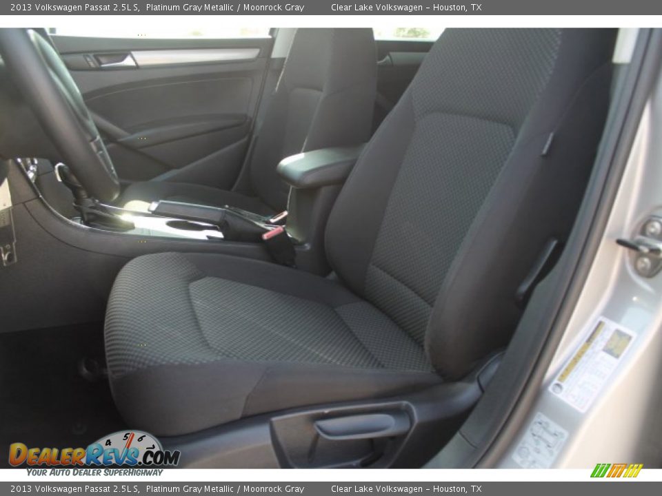 2013 Volkswagen Passat 2.5L S Platinum Gray Metallic / Moonrock Gray Photo #15