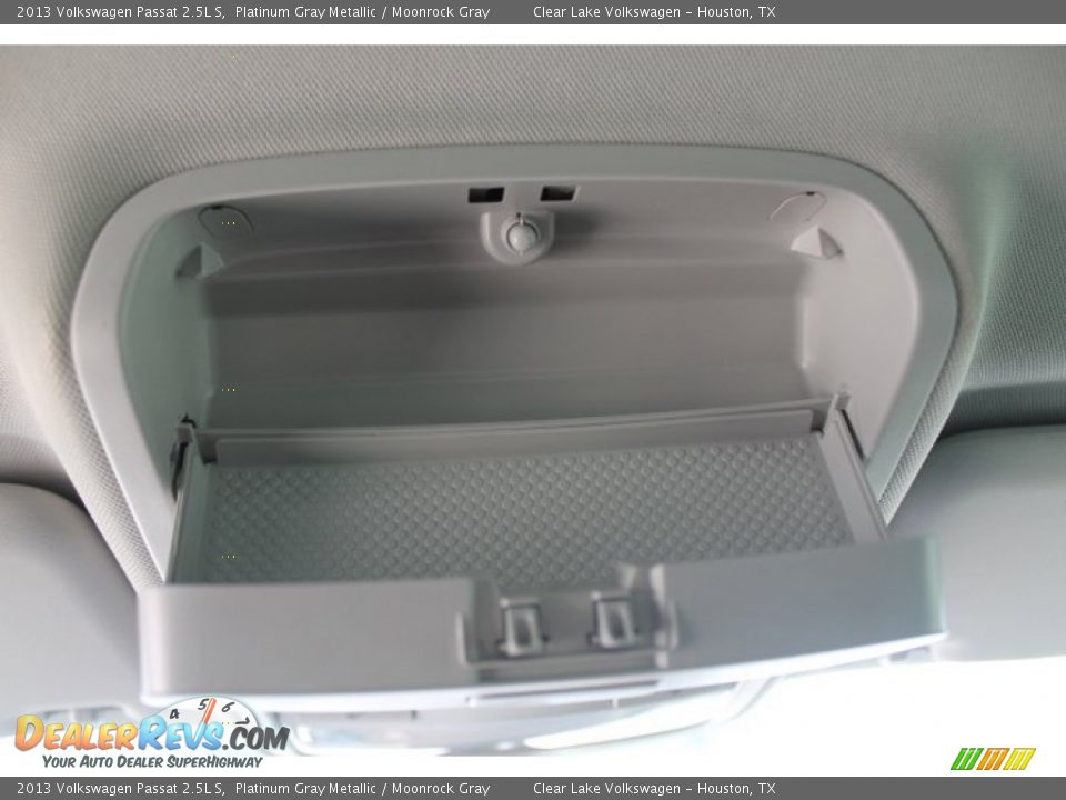 2013 Volkswagen Passat 2.5L S Platinum Gray Metallic / Moonrock Gray Photo #18