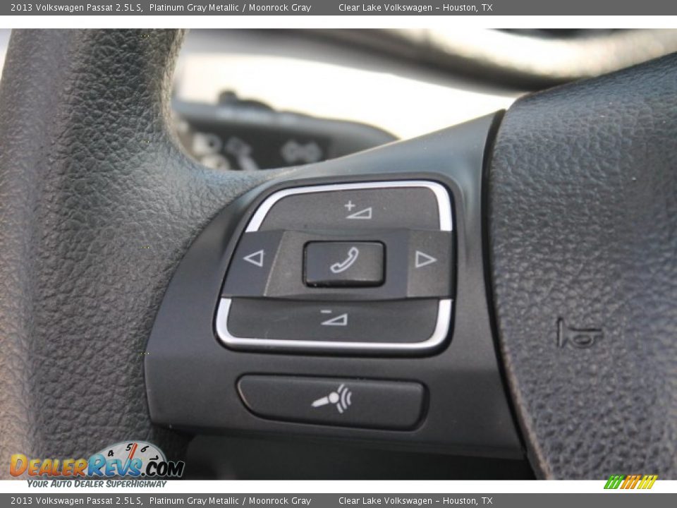 2013 Volkswagen Passat 2.5L S Platinum Gray Metallic / Moonrock Gray Photo #23