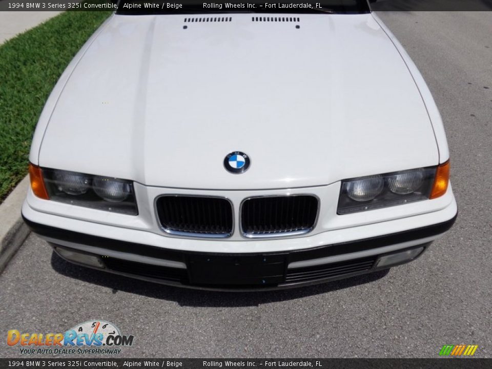 1994 BMW 3 Series 325i Convertible Alpine White / Beige Photo #24