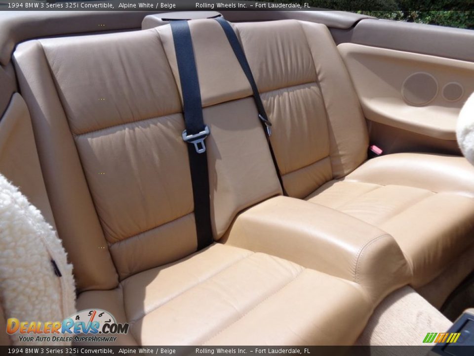 Rear Seat of 1994 BMW 3 Series 325i Convertible Photo #30