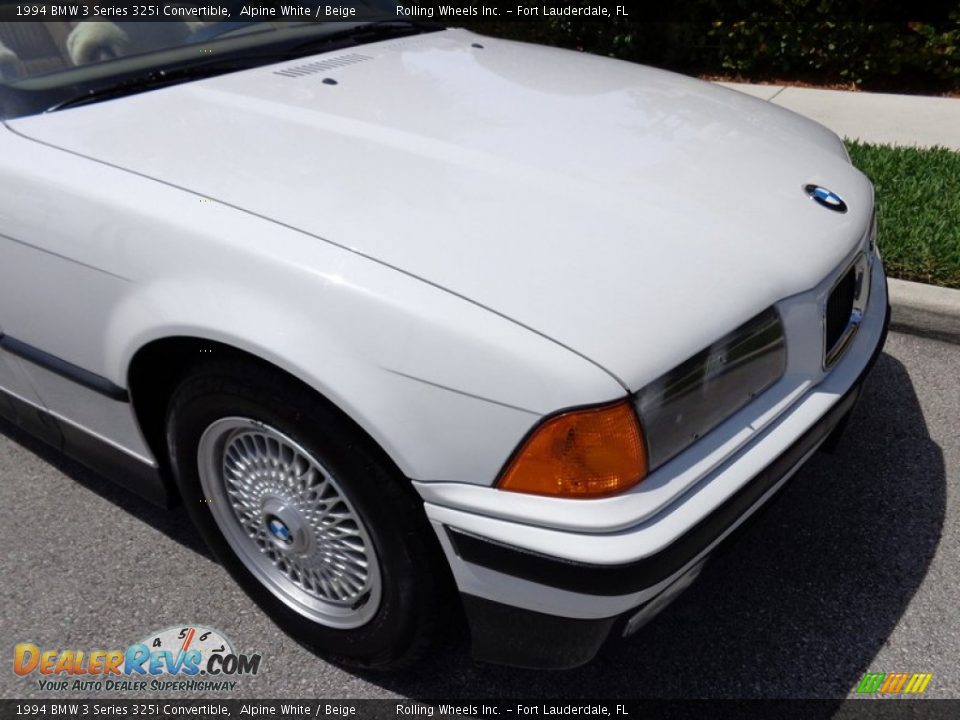 1994 BMW 3 Series 325i Convertible Alpine White / Beige Photo #33