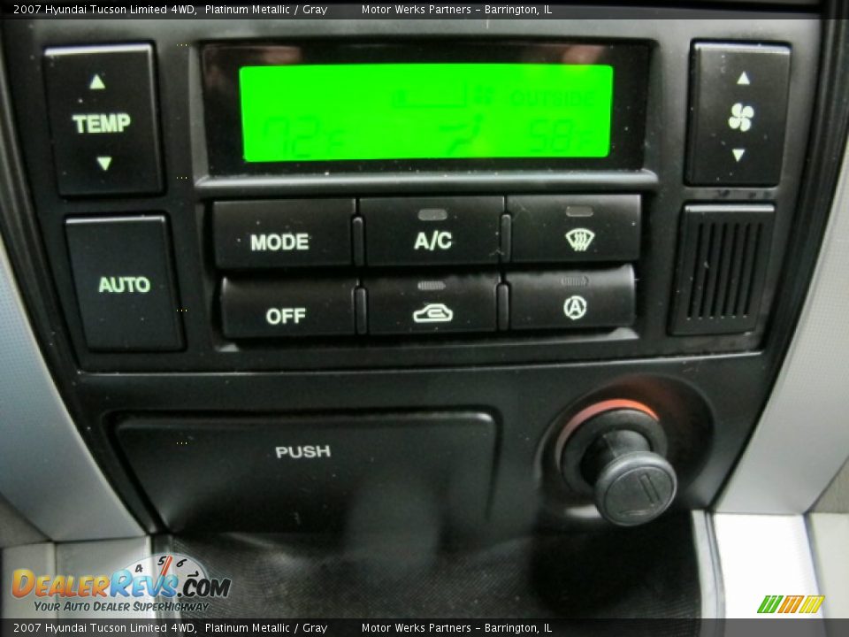 2007 Hyundai Tucson Limited 4WD Platinum Metallic / Gray Photo #32