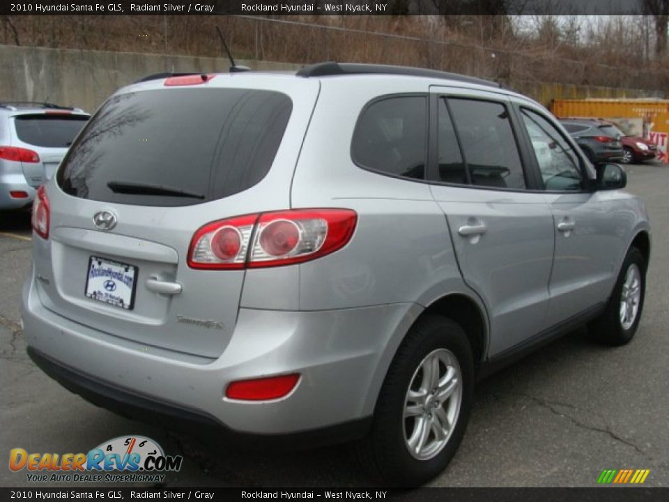 2010 Hyundai Santa Fe GLS Radiant Silver / Gray Photo #4