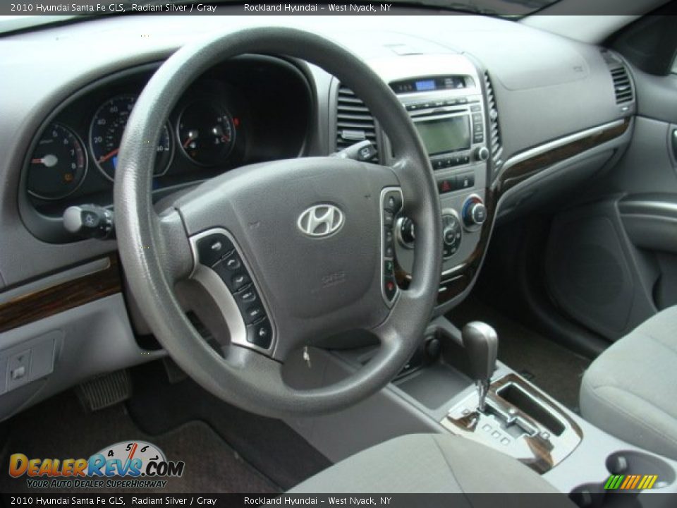 2010 Hyundai Santa Fe GLS Radiant Silver / Gray Photo #9