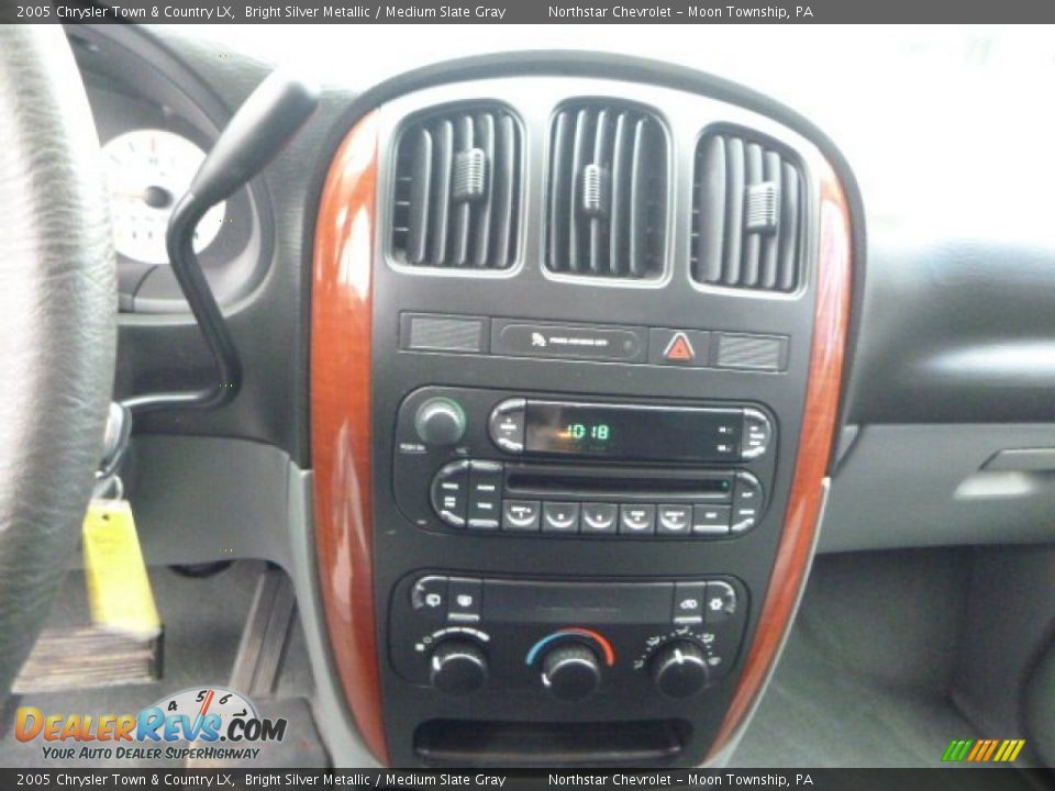 2005 Chrysler Town & Country LX Bright Silver Metallic / Medium Slate Gray Photo #18