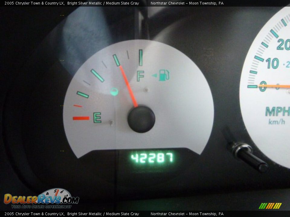 2005 Chrysler Town & Country LX Bright Silver Metallic / Medium Slate Gray Photo #19