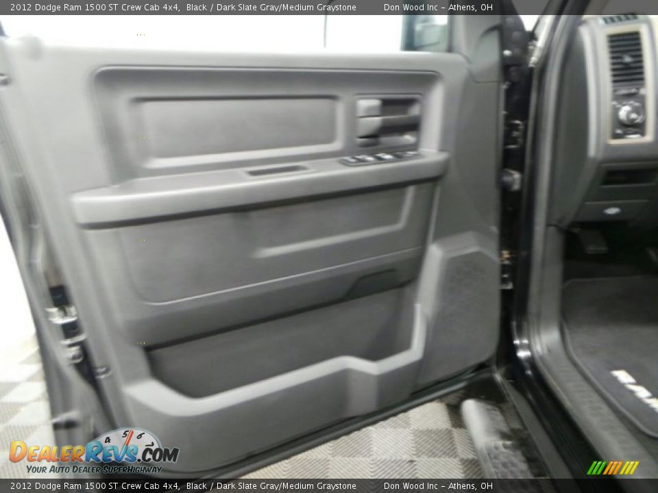 2012 Dodge Ram 1500 ST Crew Cab 4x4 Black / Dark Slate Gray/Medium Graystone Photo #17