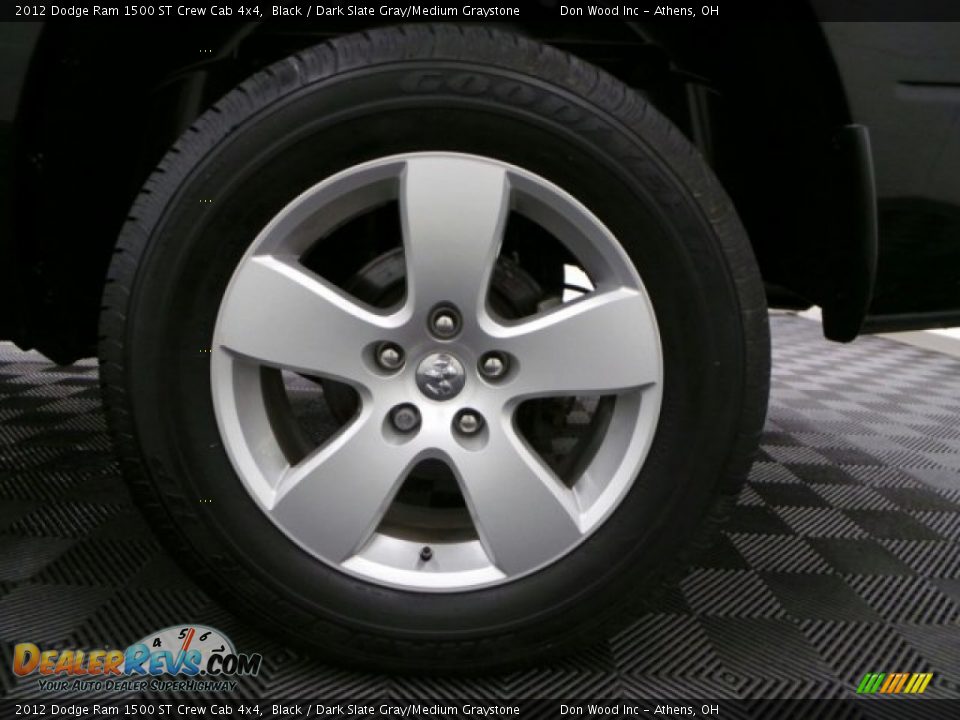 2012 Dodge Ram 1500 ST Crew Cab 4x4 Black / Dark Slate Gray/Medium Graystone Photo #32