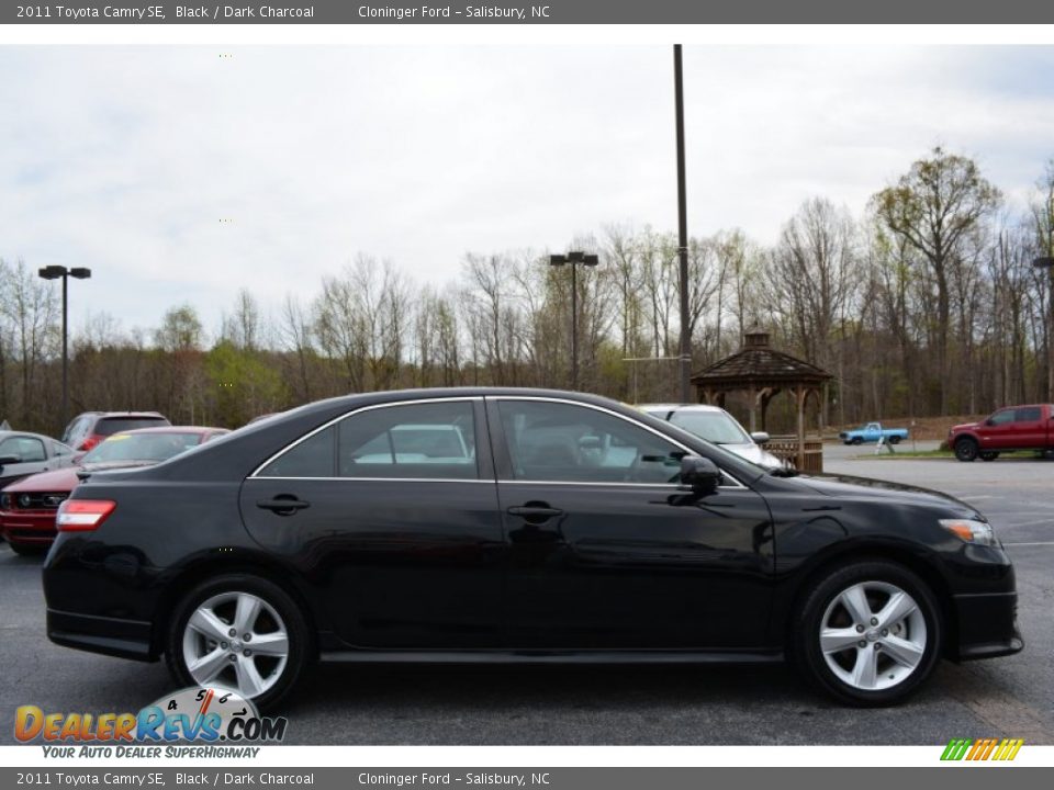 2011 Toyota Camry SE Black / Dark Charcoal Photo #2