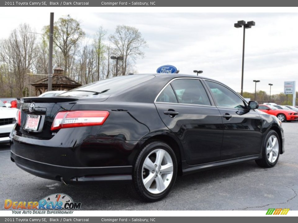 2011 Toyota Camry SE Black / Dark Charcoal Photo #4