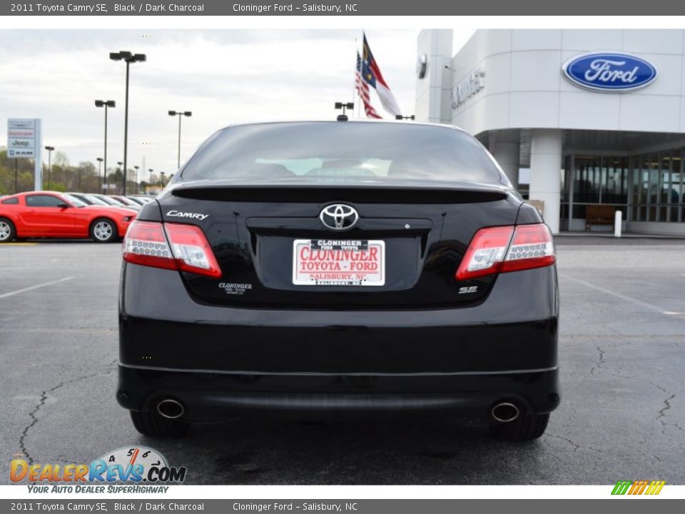 2011 Toyota Camry SE Black / Dark Charcoal Photo #5