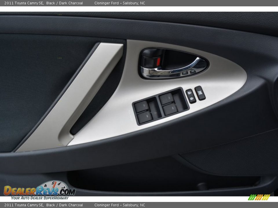 2011 Toyota Camry SE Black / Dark Charcoal Photo #8