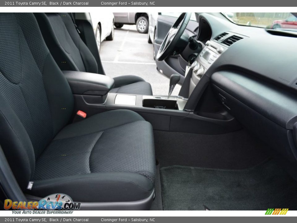 2011 Toyota Camry SE Black / Dark Charcoal Photo #14