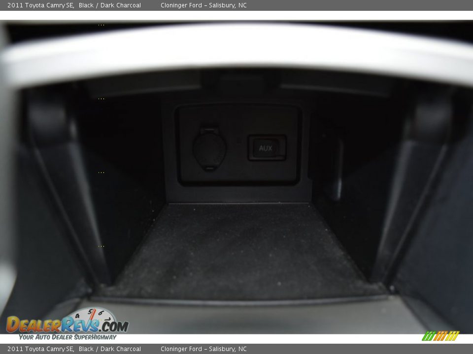 2011 Toyota Camry SE Black / Dark Charcoal Photo #21