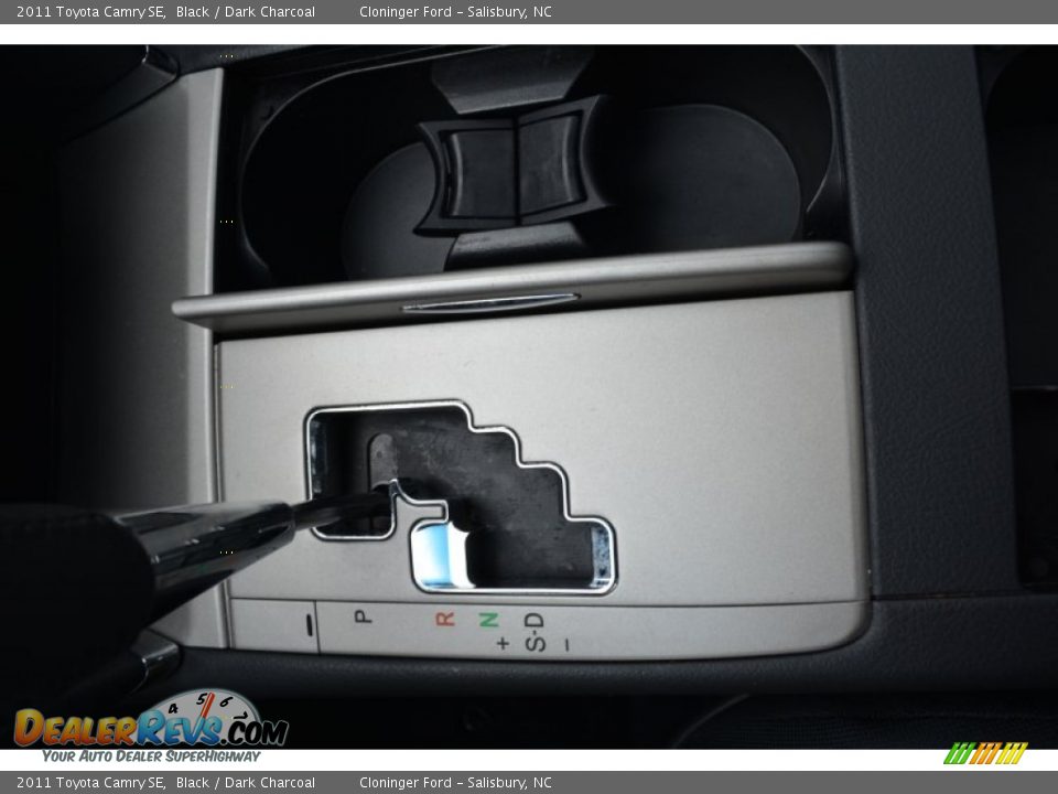 2011 Toyota Camry SE Black / Dark Charcoal Photo #23