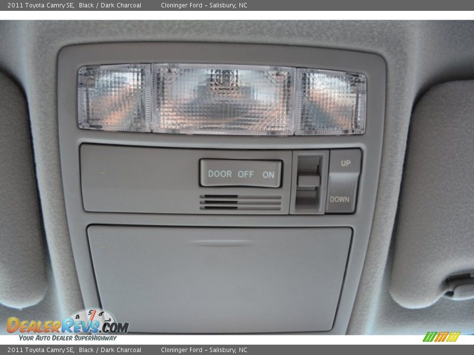 2011 Toyota Camry SE Black / Dark Charcoal Photo #24