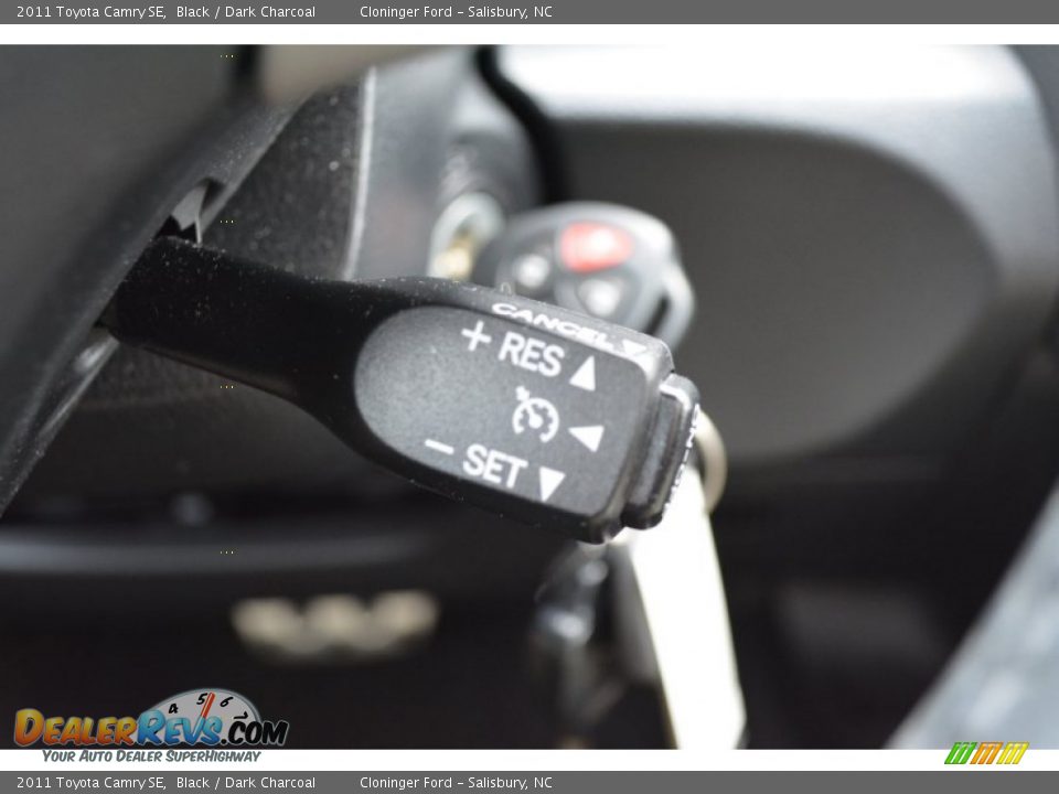 2011 Toyota Camry SE Black / Dark Charcoal Photo #26