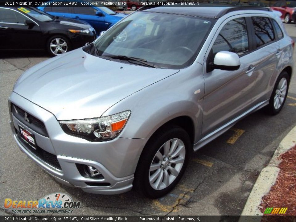 2011 Mitsubishi Outlander Sport SE 4WD Cool Silver Metallic / Black Photo #2