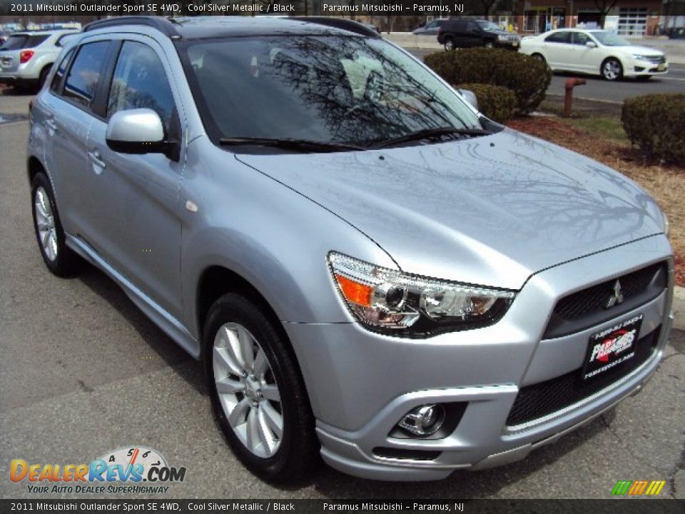 2011 Mitsubishi Outlander Sport SE 4WD Cool Silver Metallic / Black Photo #4
