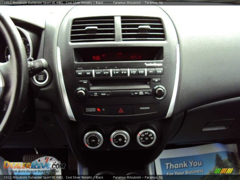 2011 Mitsubishi Outlander Sport SE 4WD Cool Silver Metallic / Black Photo #17