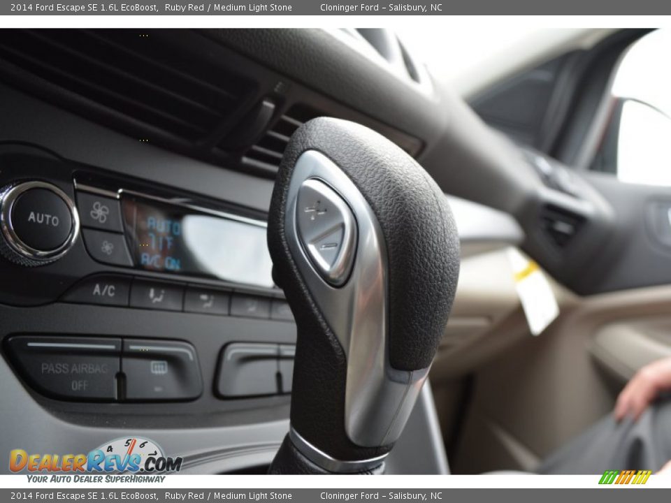 2014 Ford Escape SE 1.6L EcoBoost Ruby Red / Medium Light Stone Photo #21